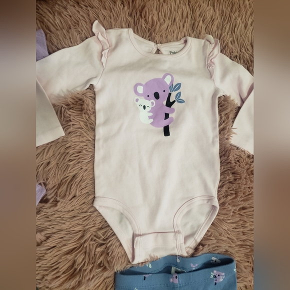 Baby girl bundle of clothes - Picture 5 of 8